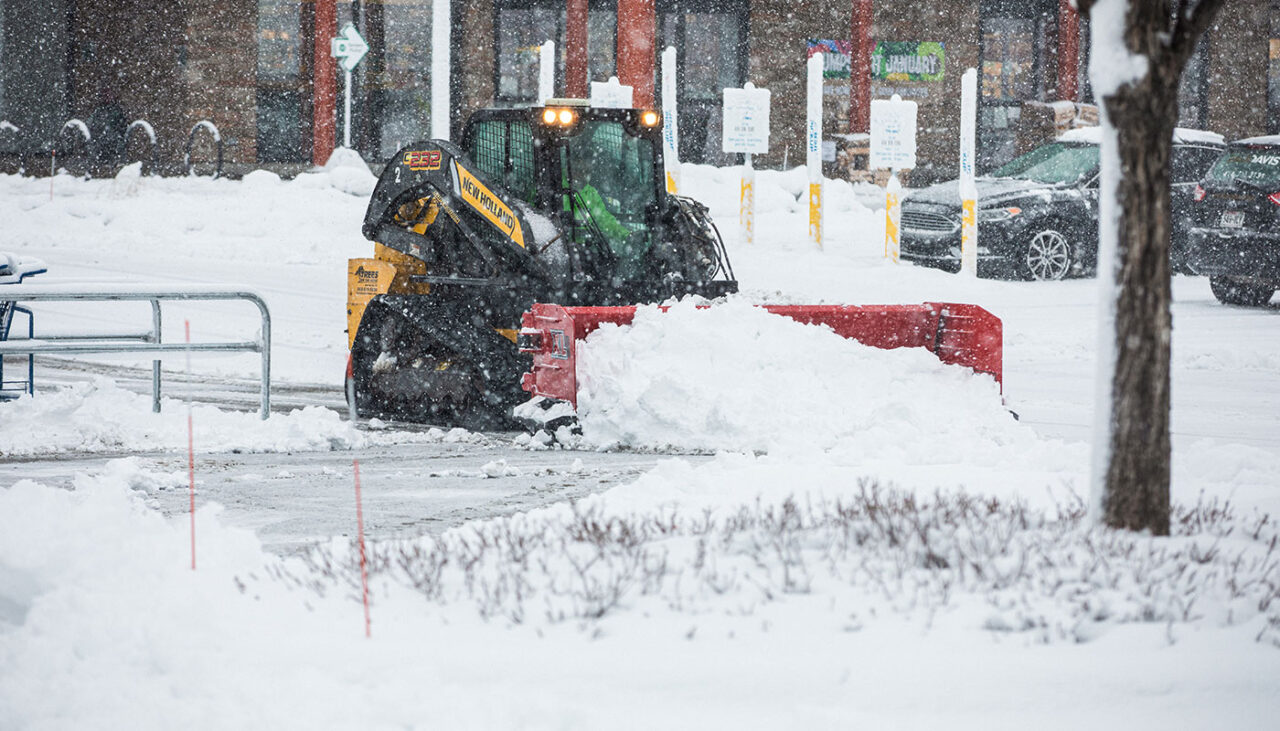 PILE DRIVER XL Hydraulic Wing Pusher Quarter View