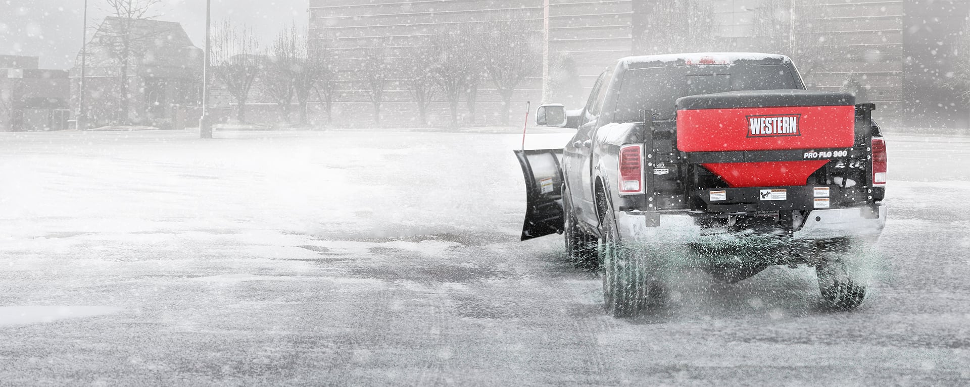 PRO-FLO tailgate spreader