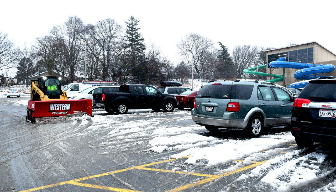 PILE DRIVER trace plowing lot