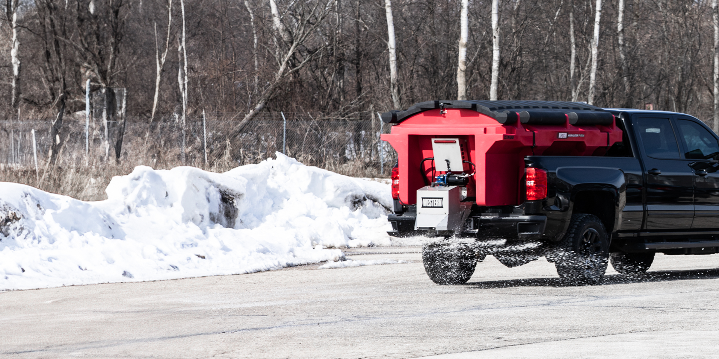 MARAUDER poly hopper spreader